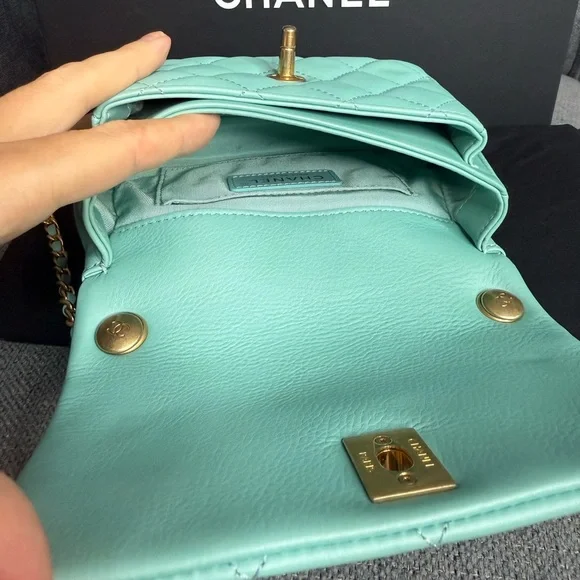 CHANEL CC flap bag pearly turquoise - Picture 10 of 10